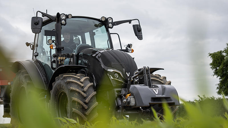 valtra-a-series-tractors-a105-a115-updated-tractors-450x800